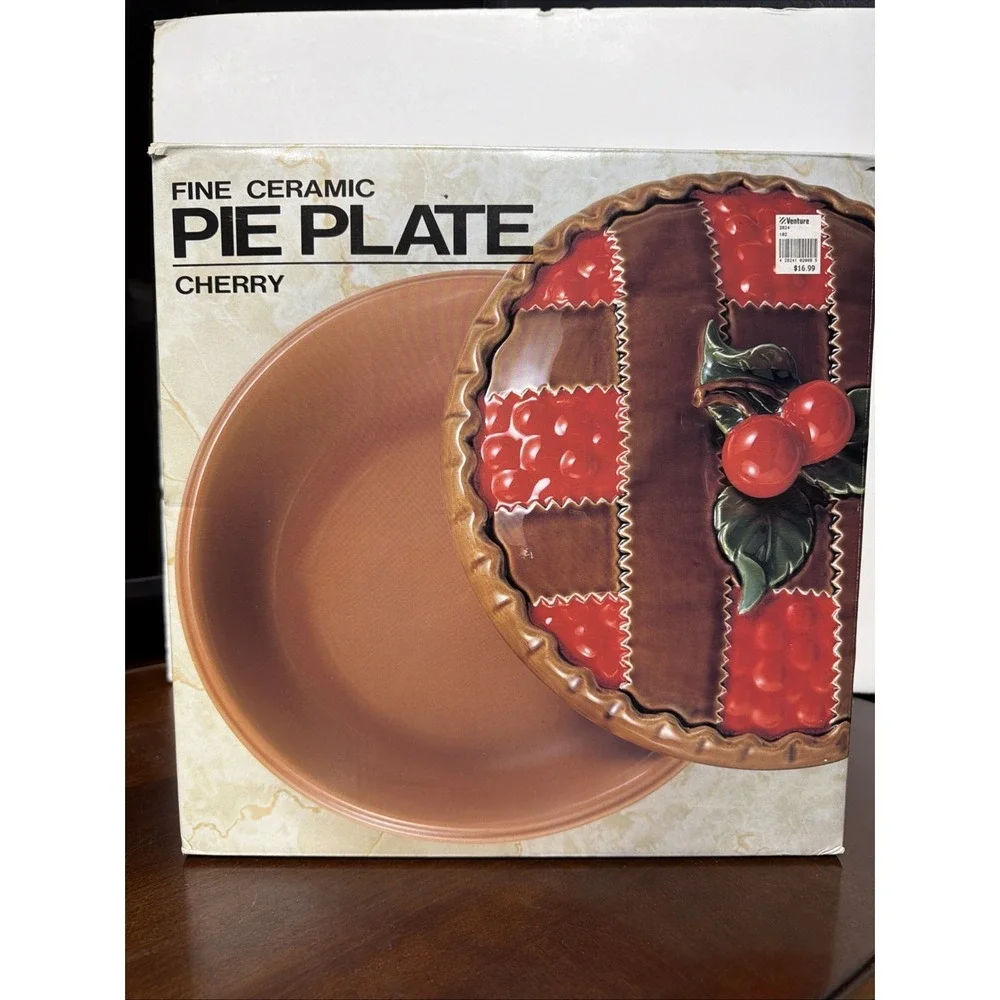 Vintage‎ Venture Cherry Pie Dish Plate made in Japan With Lid And Original Box